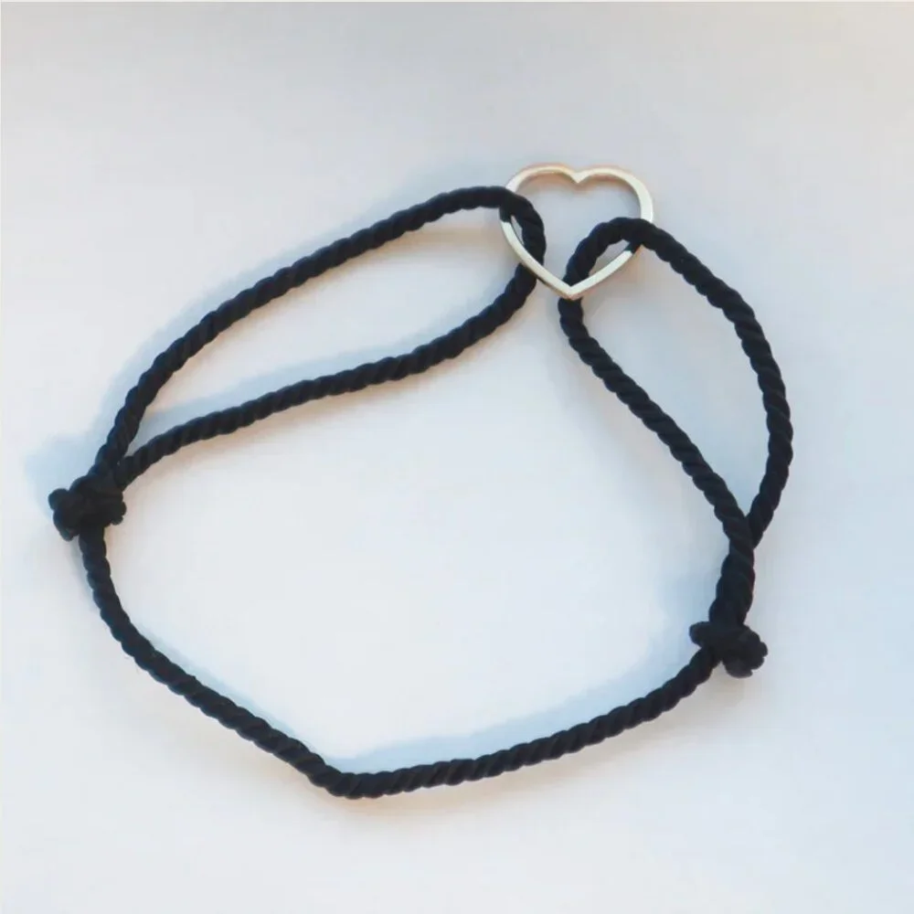 18K Gold Heart Bracelet - Picture 2 of 5